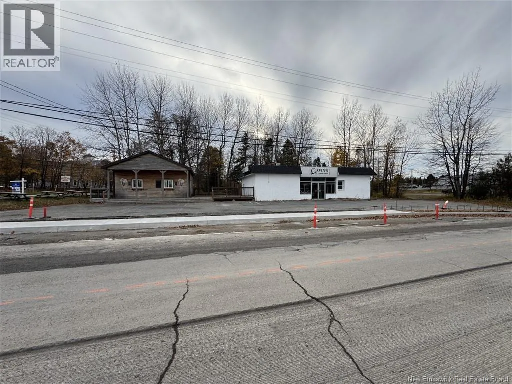 16 Scott Avenue, Rothesay, New Brunswick E2E 2K3