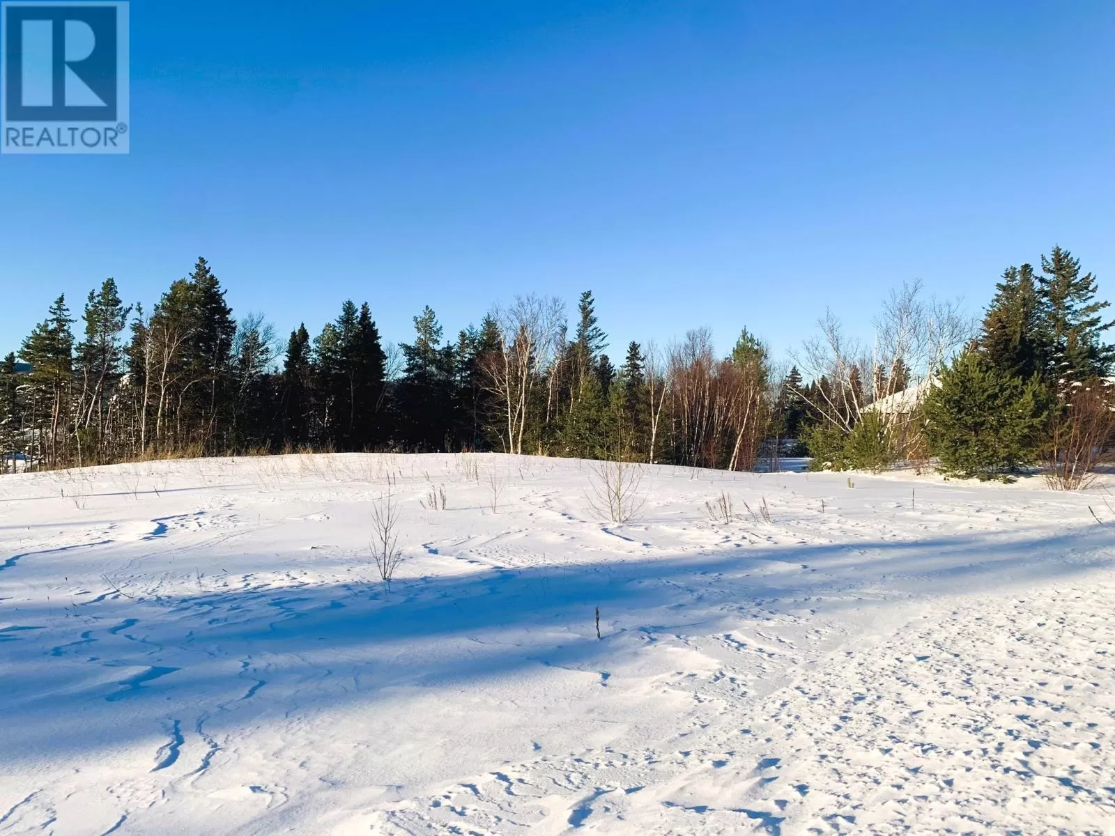 16 South Brook Drive, Pasadena, Newfoundland & Labrador A0L 1K0