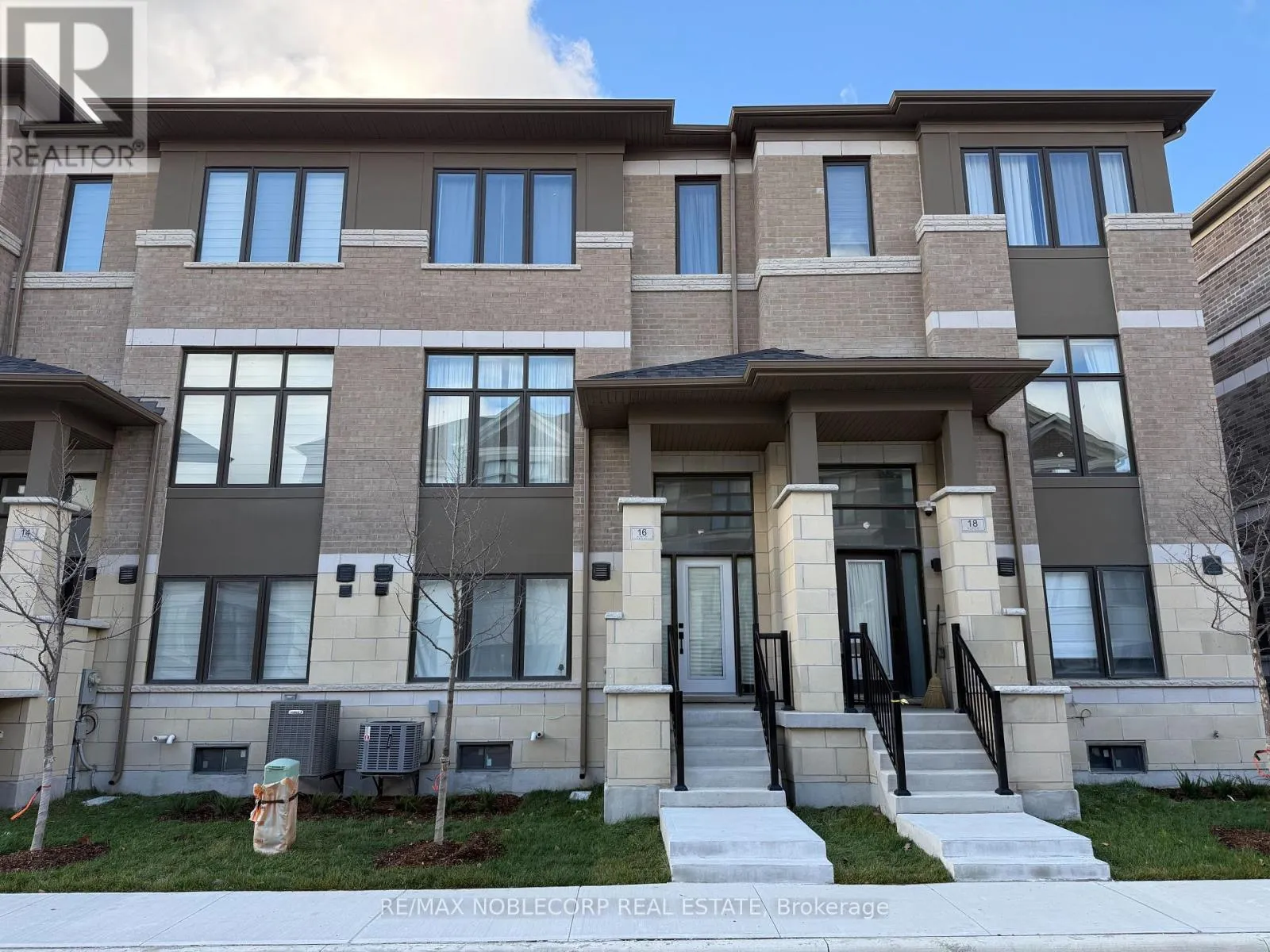 Row / Townhouse for rent: 16 Tay Lane, Richmond Hill, Ontario L4S 0N8