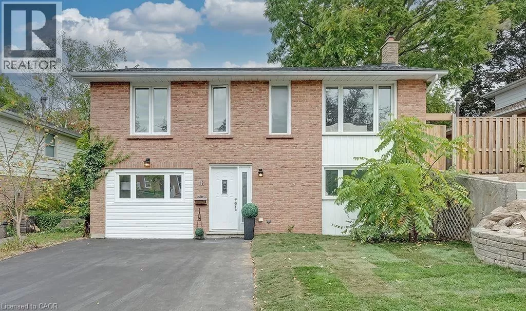 House for rent: 16 Upper Canada Drive Unit# Main, Waterloo, Ontario N2P 1E5