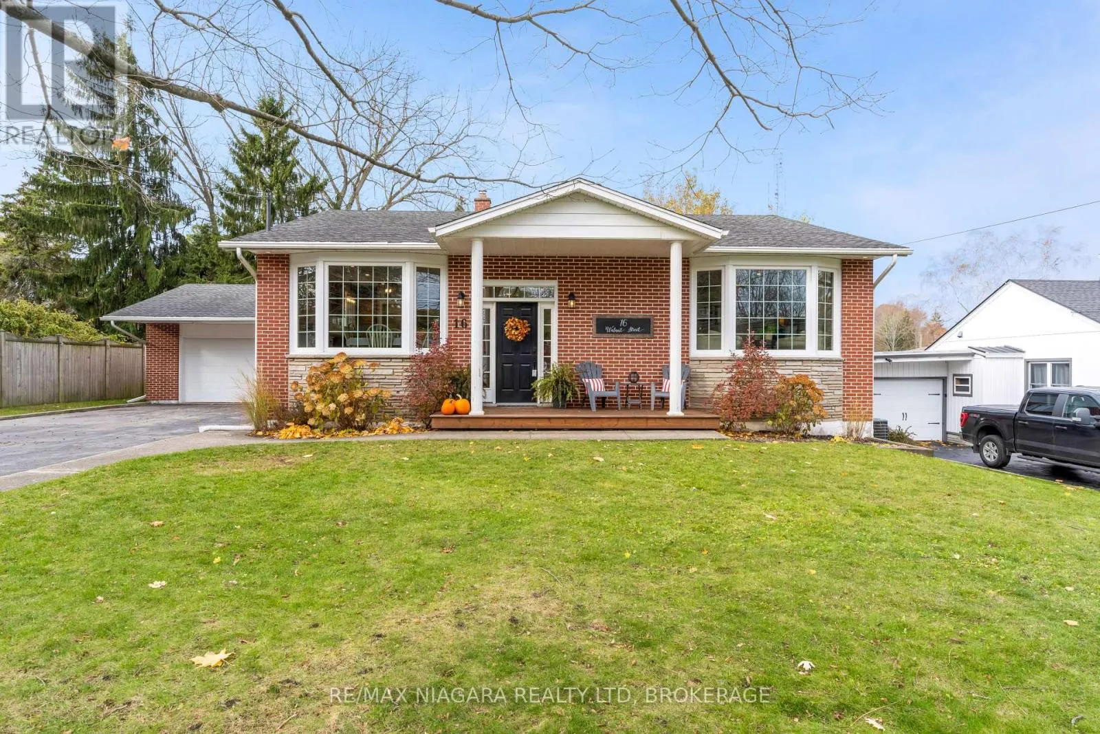 House for rent: 16 Walnut Street, Port Colborne, Ontario L3K 2T6