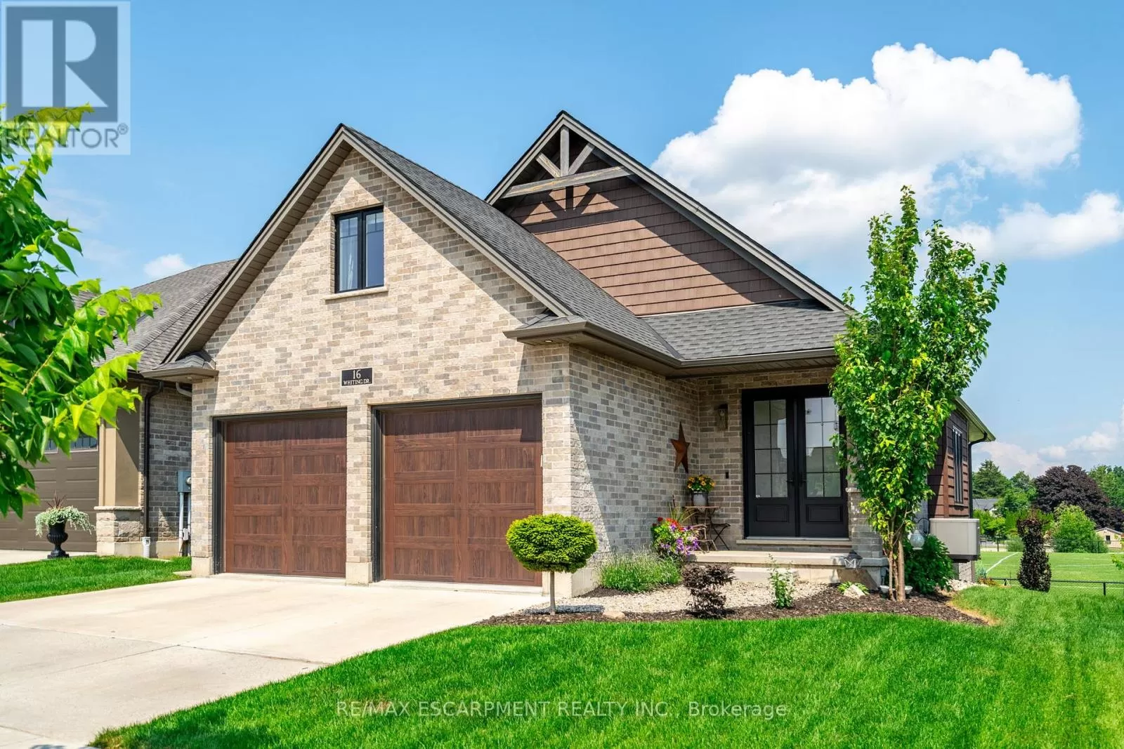 House for rent: 16 Whiting Drive, Brant, Ontario N3L 0B2