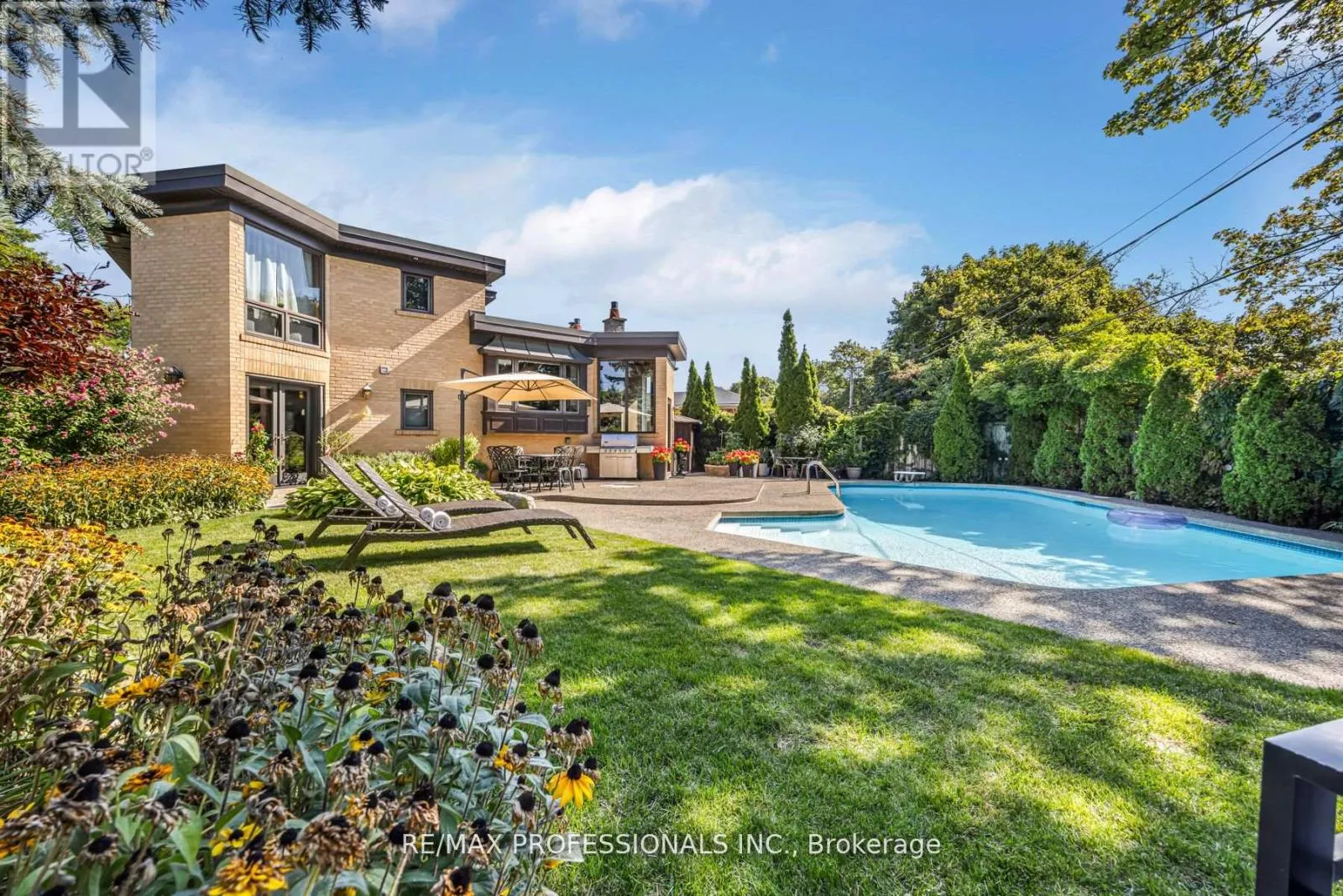 House for rent: 16 Woodpark Road, Toronto, Ontario M9P 1L9