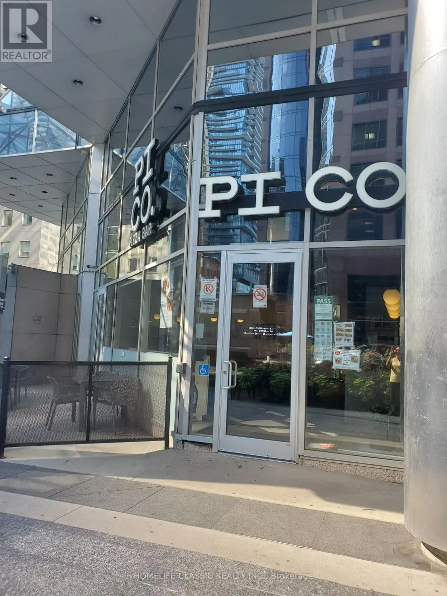 160 Bloor Street E, Toronto, Ontario M4W 0A2