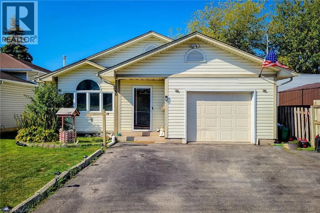 House for rent: 160 Davis Street, Port Colborne, Ontario L3K 1Z1