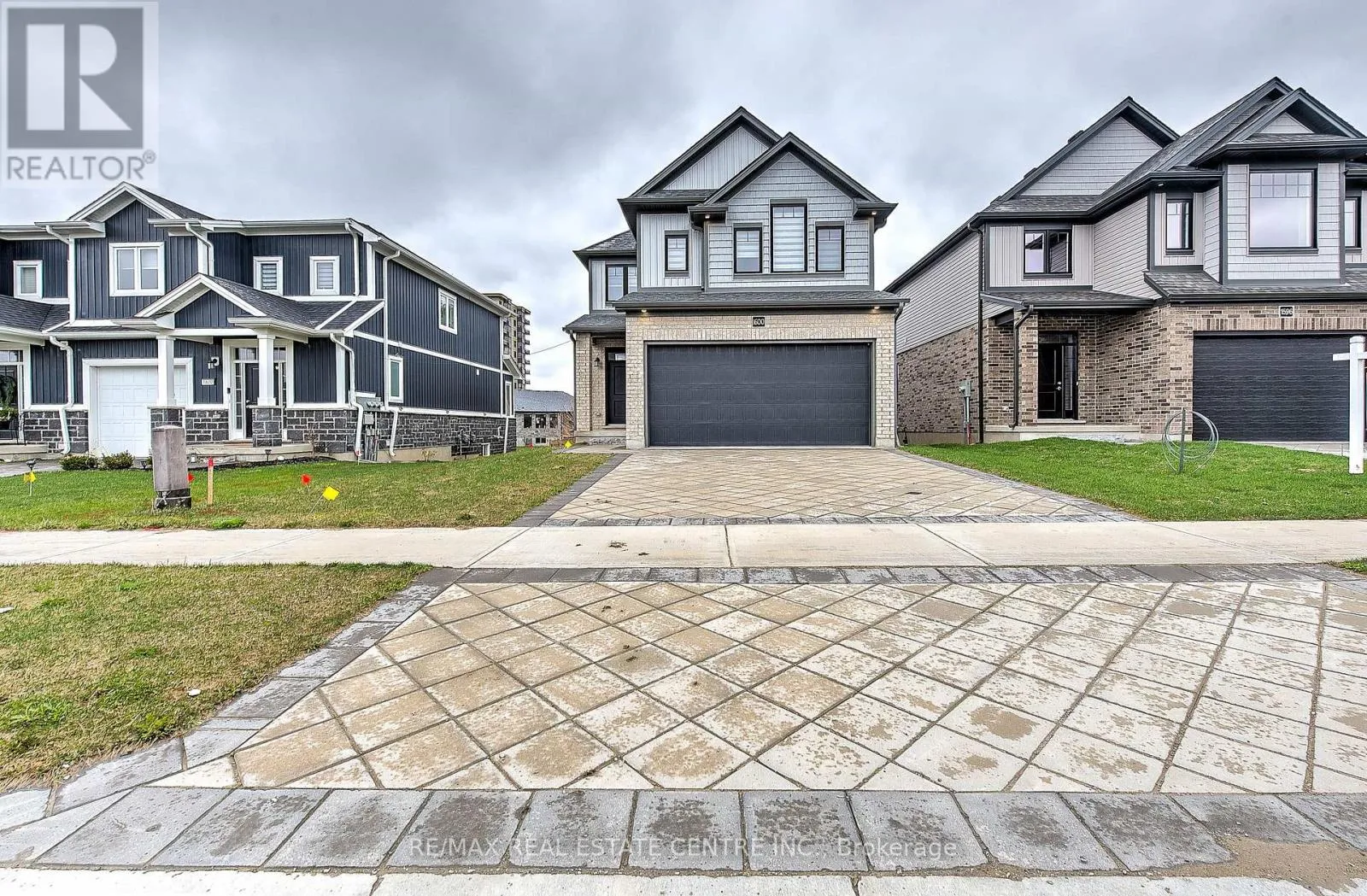 House for rent: 1600 Noah Bend, London North, Ontario N6G 0T2