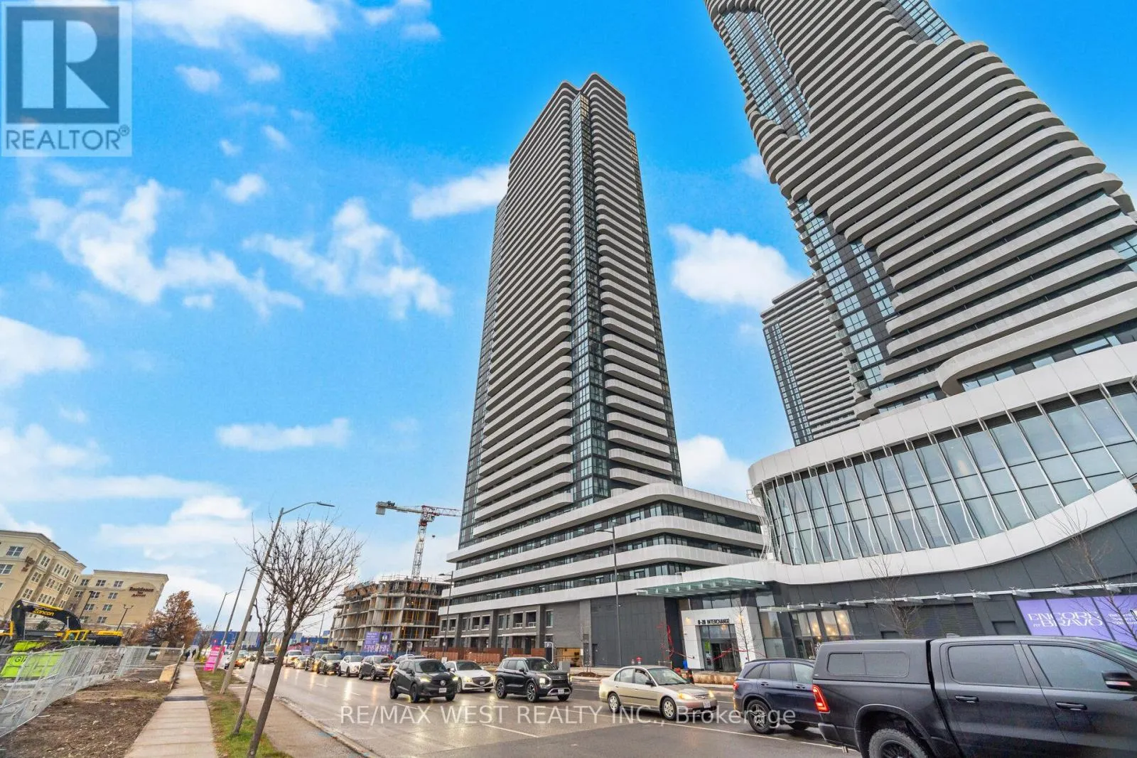 Apartment for rent: 1601 - 8 Interchange Way, Vaughan, Ontario L4K 0R2