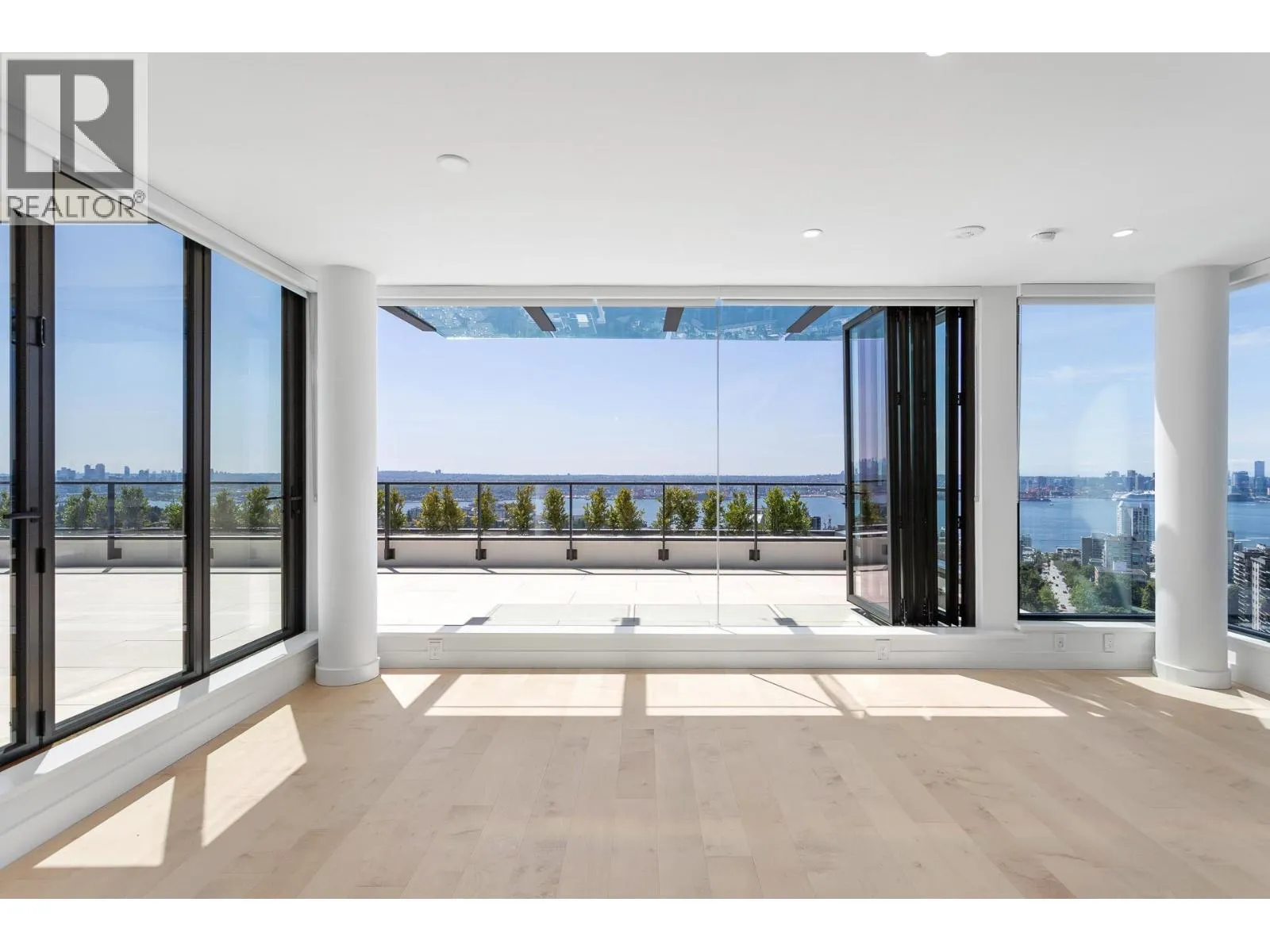 Apartment for rent: 1602 135 E 13th Street, North Vancouver, British Columbia V7L 0J8