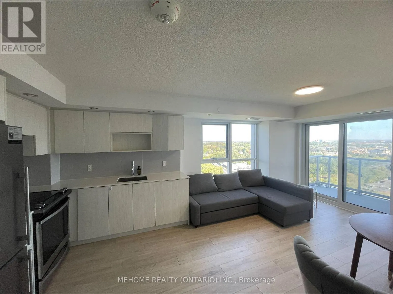 Apartment for rent: 1602 - 225 Village Green Square, Toronto, Ontario M1S 0L3