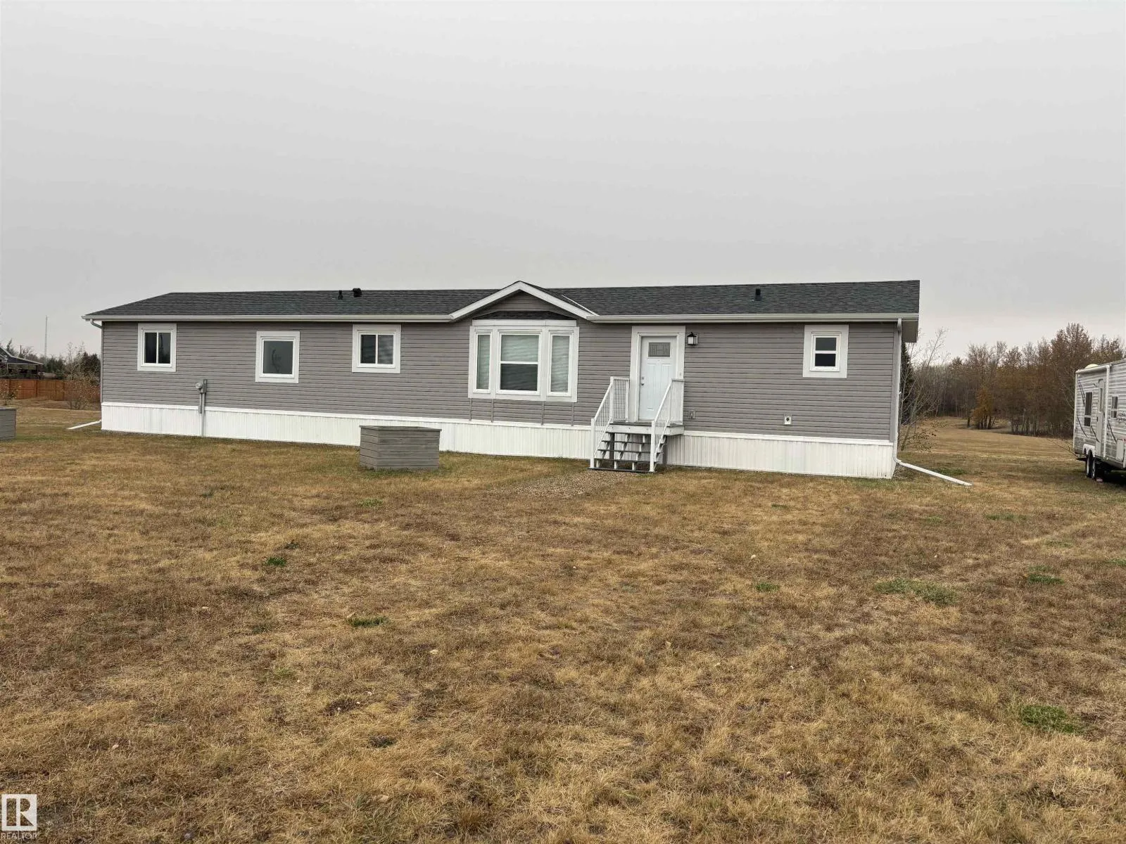 House for rent: 1602 Parakeet Cl, Rural Camrose County, Alberta T0B 4J1