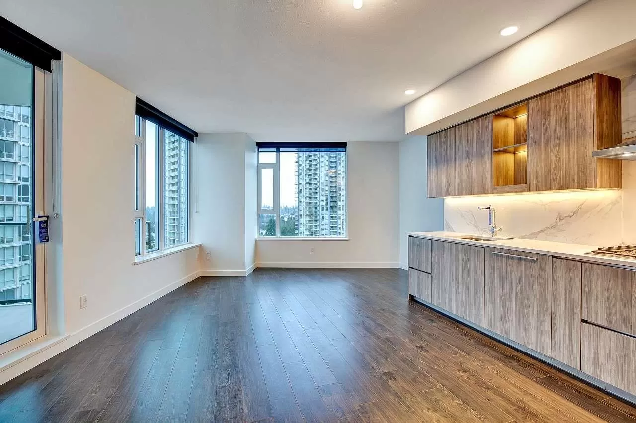 Apartment for rent: 1604 9887 Whalley Boulevard, Surrey, British Columbia V3T 0P4