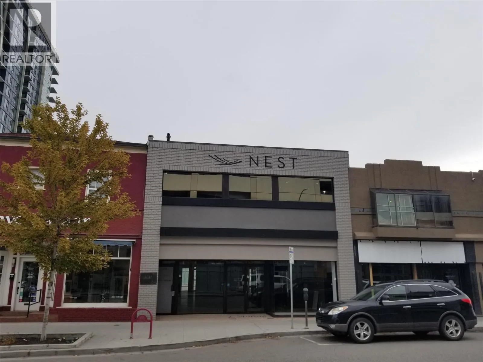 Offices for rent: 1607 Pandosy Street, Kelowna, British Columbia V1Y 2A8