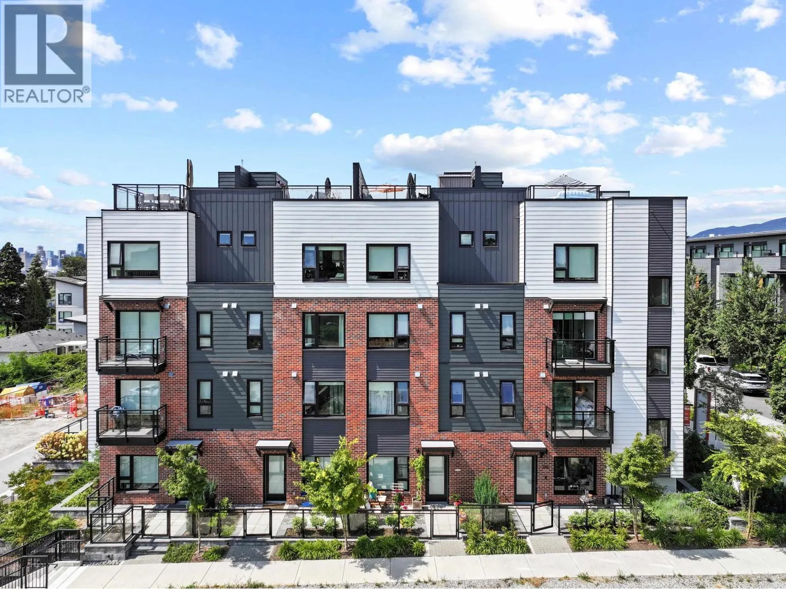 Row / Townhouse for rent: 161 565 E 2nd Street, North Vancouver, British Columbia V7L 1E1