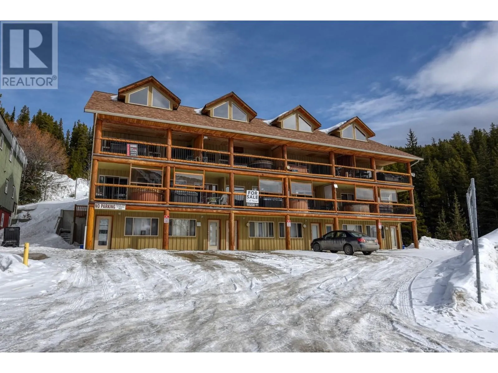 Apartment for rent: 161 Clearview Crescent Unit# 301, Apex Mountain, British Columbia V2A 0E2