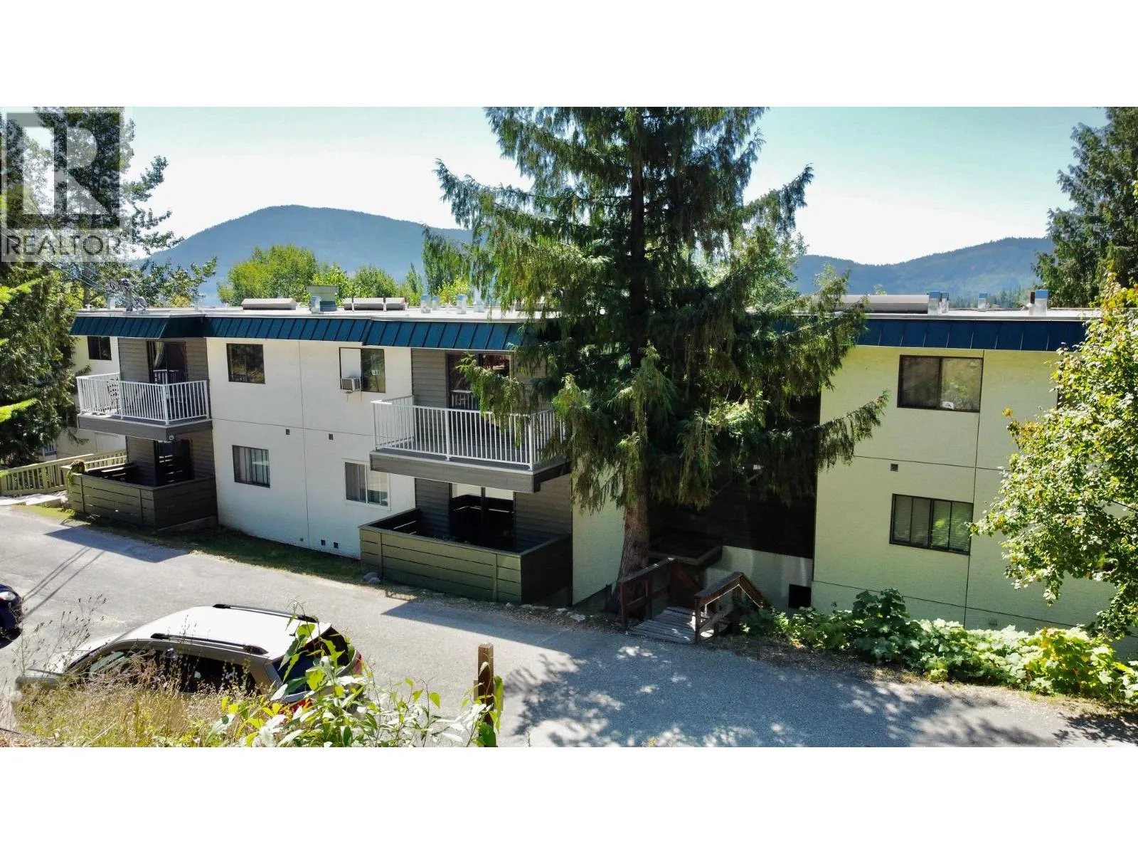Apartment for rent: 1611 Nickleplate Road Unit# 206, Rossland, British Columbia V0G 1Y0
