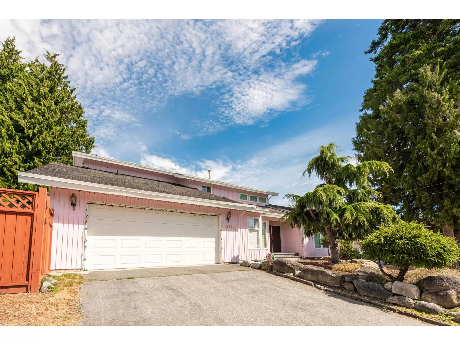 House for rent: 16111 10 Avenue, Surrey, British Columbia V4A 1A7