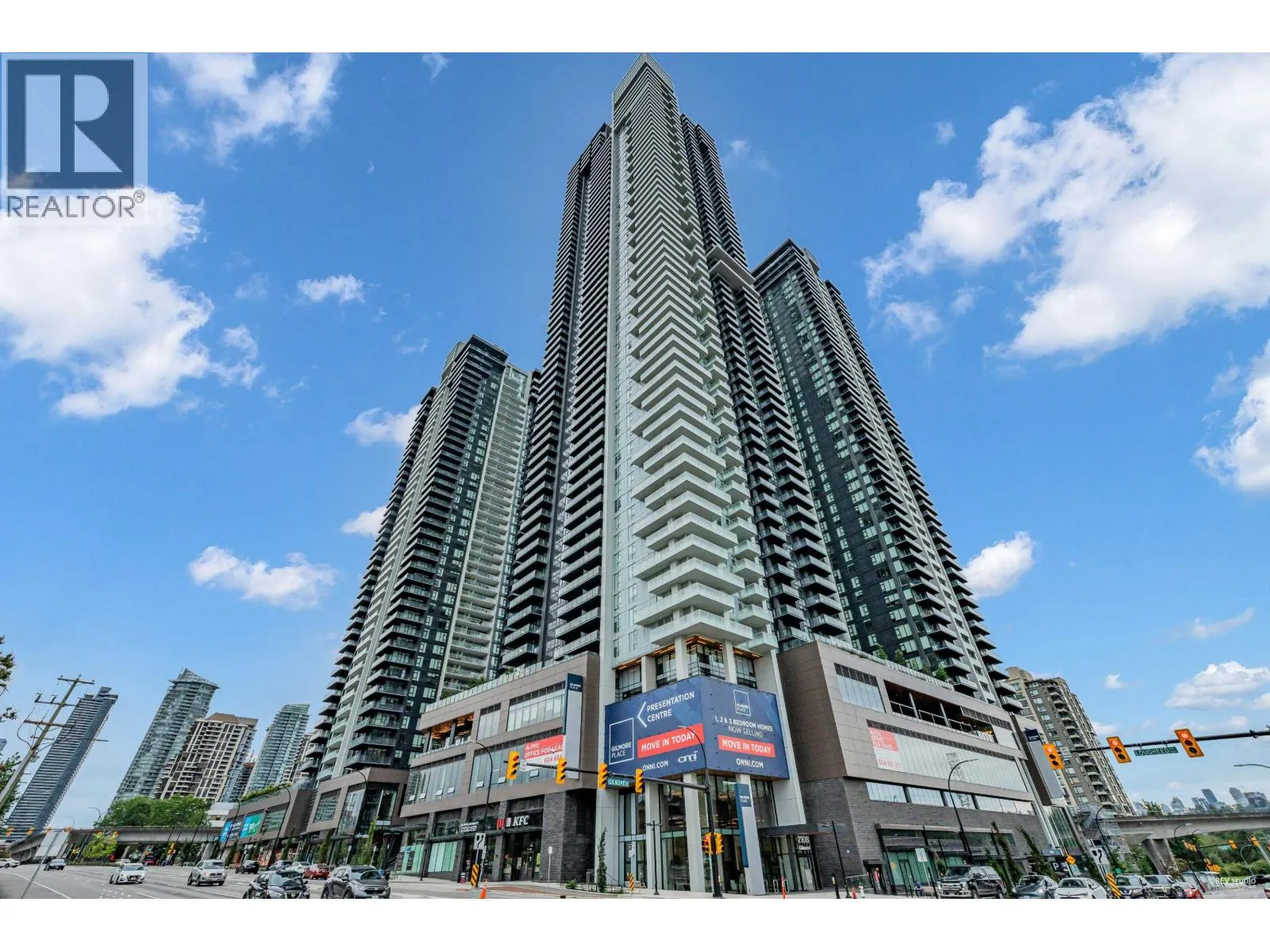 Apartment for rent: 1612 2108 Gilmore Avenue, Burnaby, British Columbia V5C 0N8