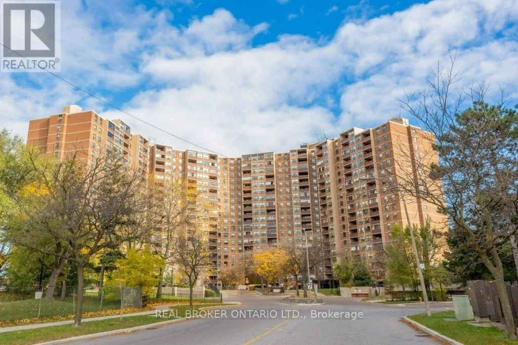 Apartment for rent: 1612 - 716 The West Mall Drive, Toronto, Ontario M9C 4X6