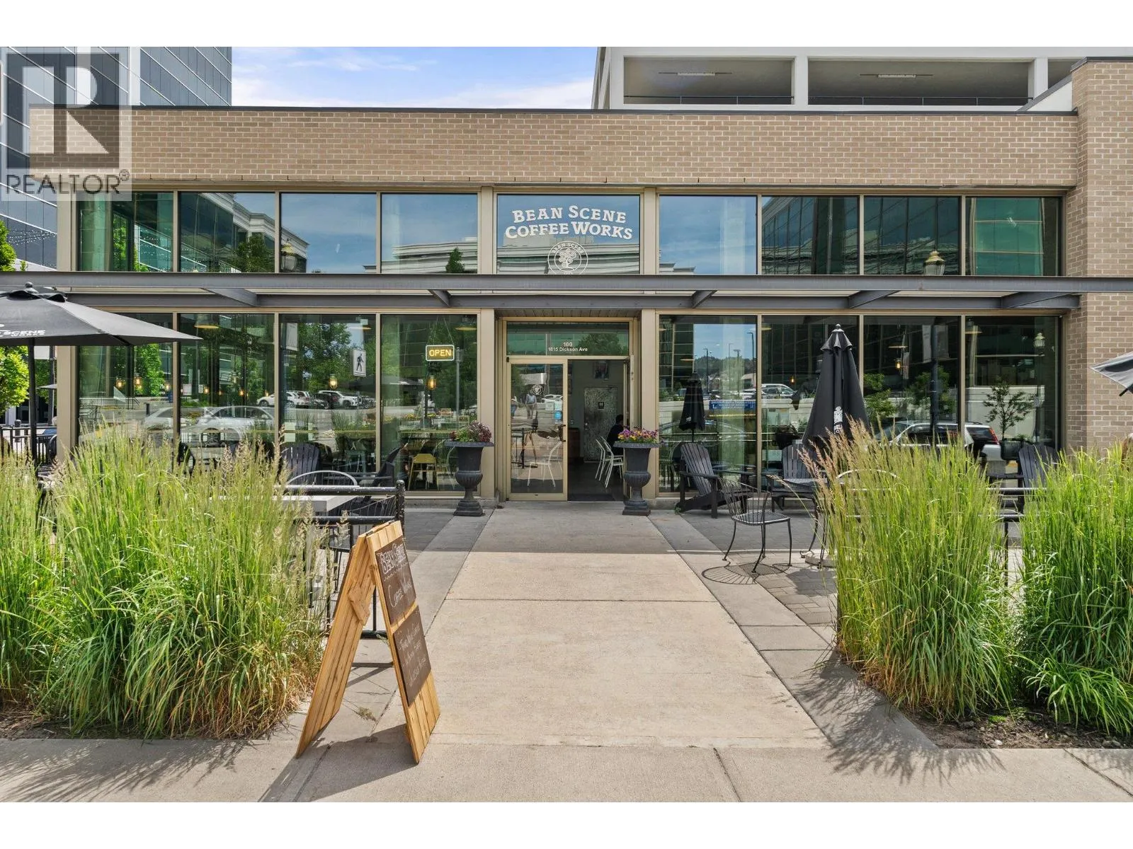 Retail for rent: 1615 Dickson Avenue Unit# 100, Kelowna, British Columbia V1Y 0B1