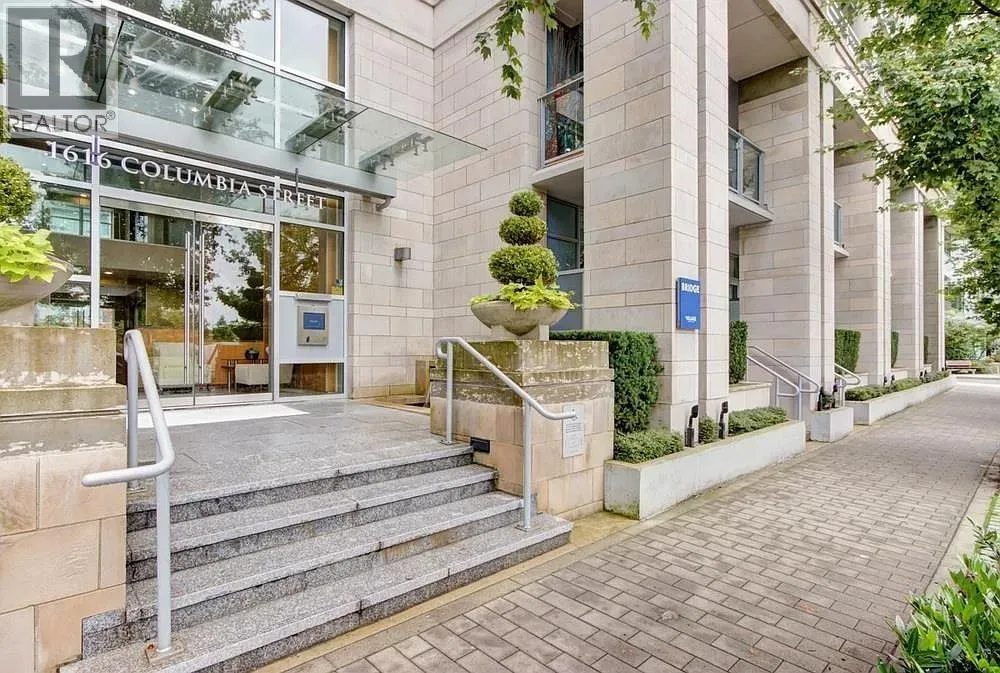 Row / Townhouse for rent: 1618 Columbia Street, Vancouver, British Columbia B5Y 0B6