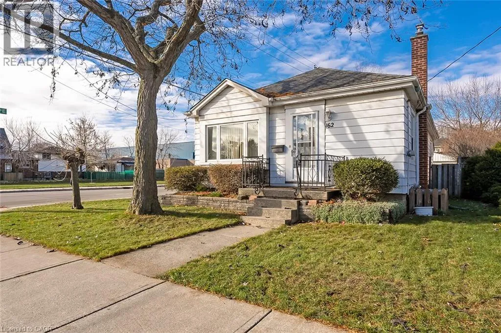 House for rent: 162 East 18th Street, Hamilton, Ontario L9A 4P1