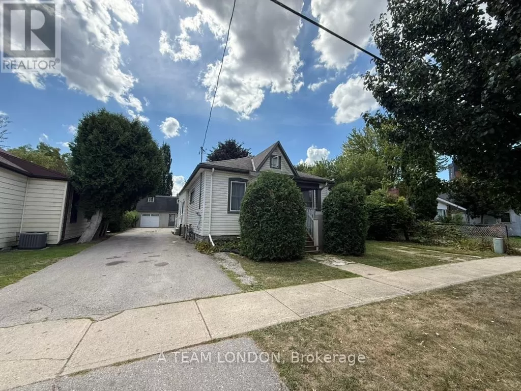 Multi-Family for rent: 162 Mount Pleasant Avenue, London North, Ontario N6H 1E2