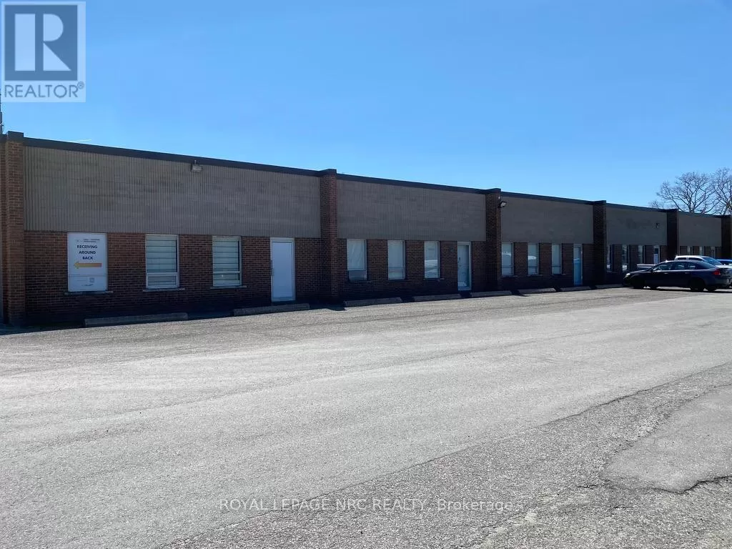 Multi-Tenant Industrial for rent: 16-20 - 2275 Highway 20 Highway, Thorold, Ontario L3B 5N5
