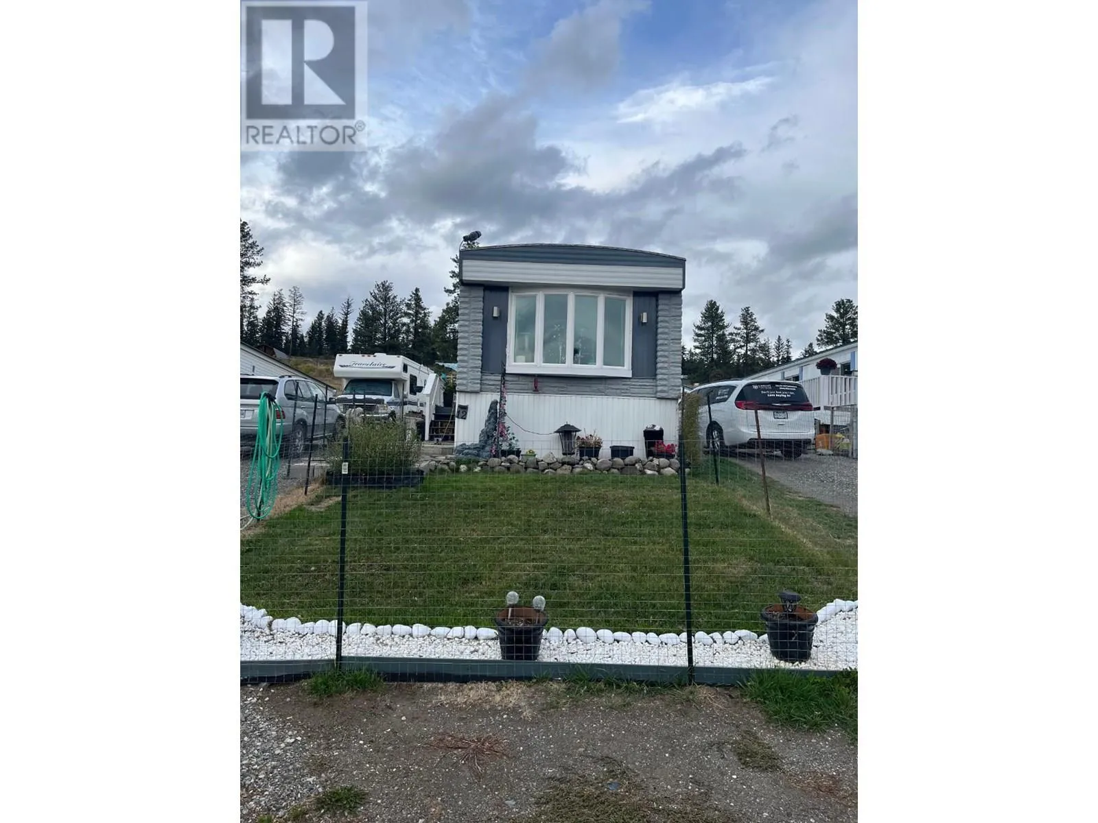 Manufactured Home for rent: 1620 Cariboo Highway Unit# 12, Clinton, British Columbia V0K 1K0
