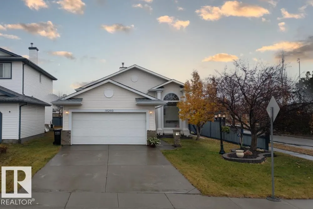 House for rent: 16203 83 St Nw, Edmonton, Alberta T5Z 3L5