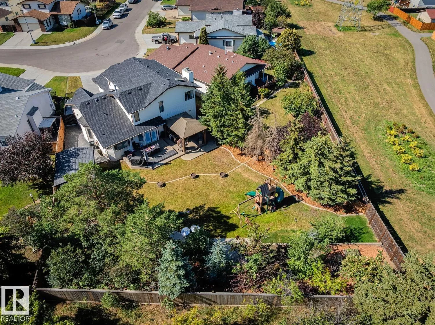 House for rent: 16223 98 St Nw Nw, Edmonton, Alberta T5X 4Y6