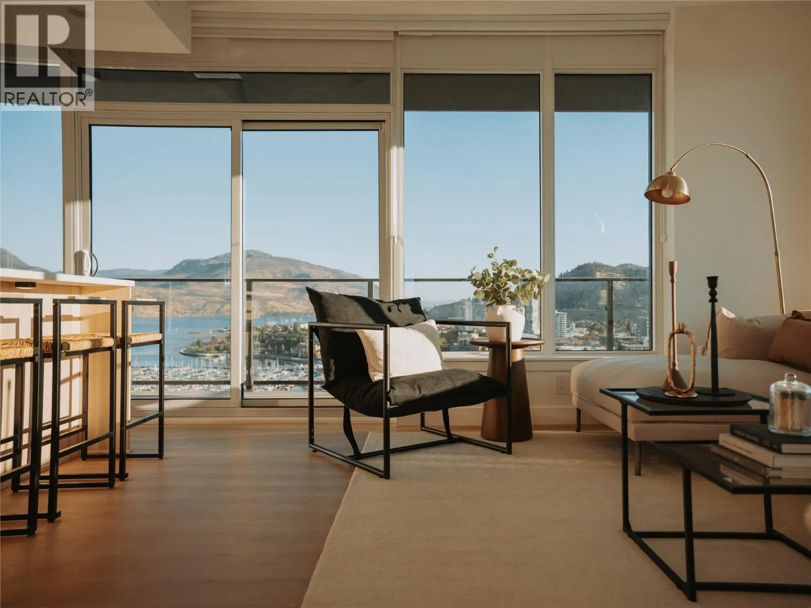 Apartment for rent: 1626 Water Street Unit# 1702, Kelowna, British Columbia V1Y 0N7