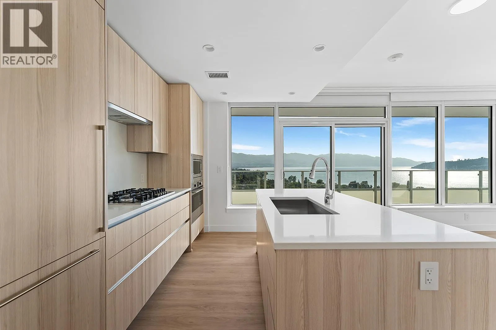 Apartment for rent: 1626 Water Street Unit# 2007, Kelowna, British Columbia V1Y 0N7