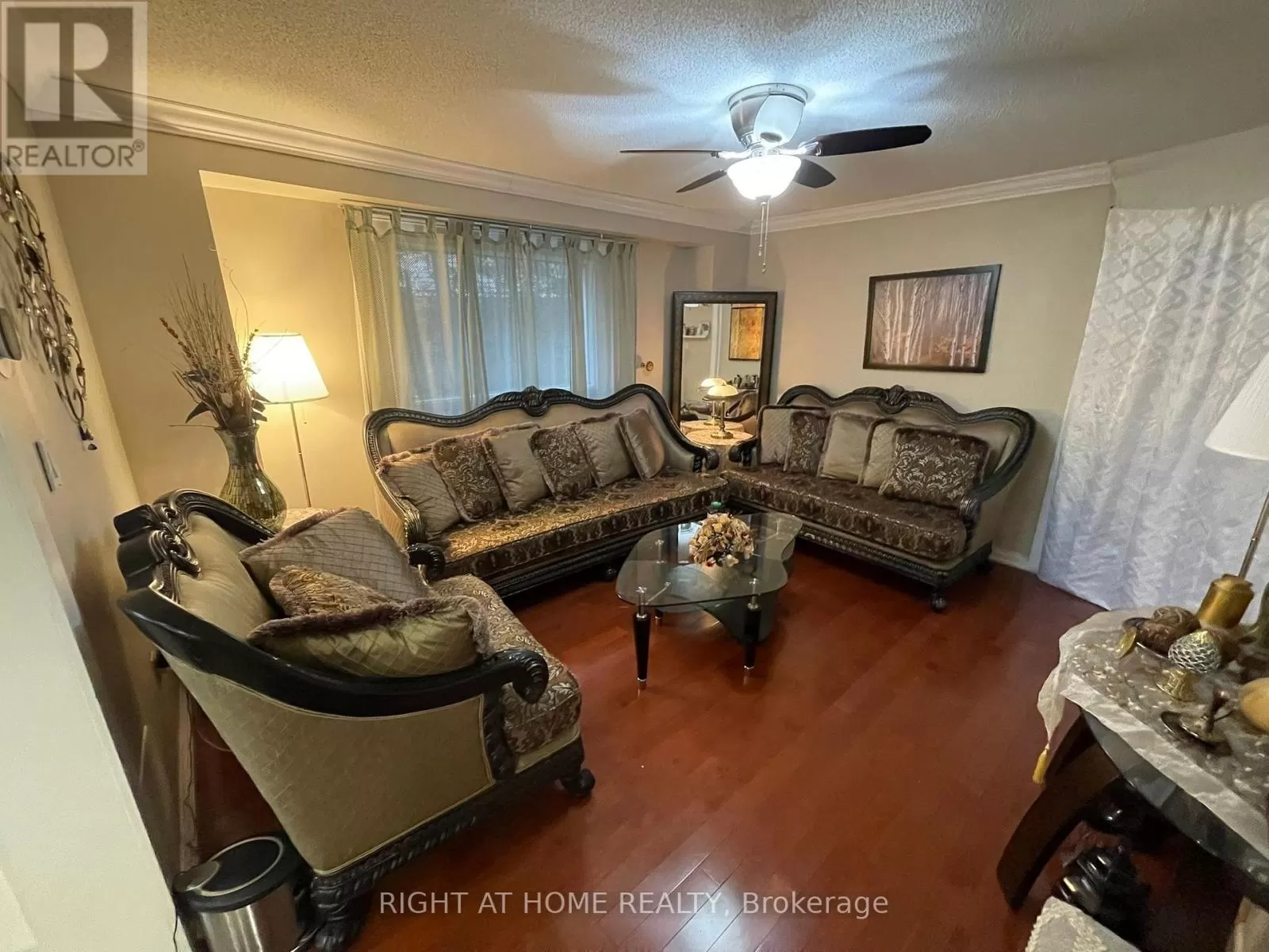 House for rent: 1627 Middleton Street, Pickering, Ontario L1X 2L5