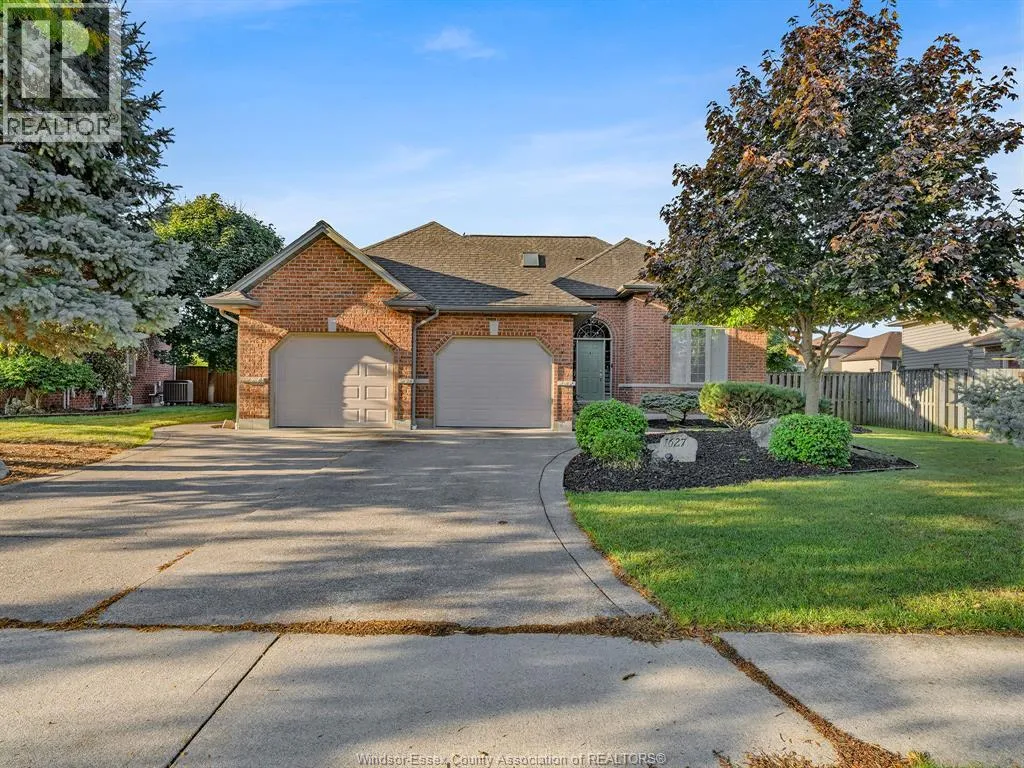 House for rent: 1627 Whitewood, Lakeshore, Ontario N0R 1A0