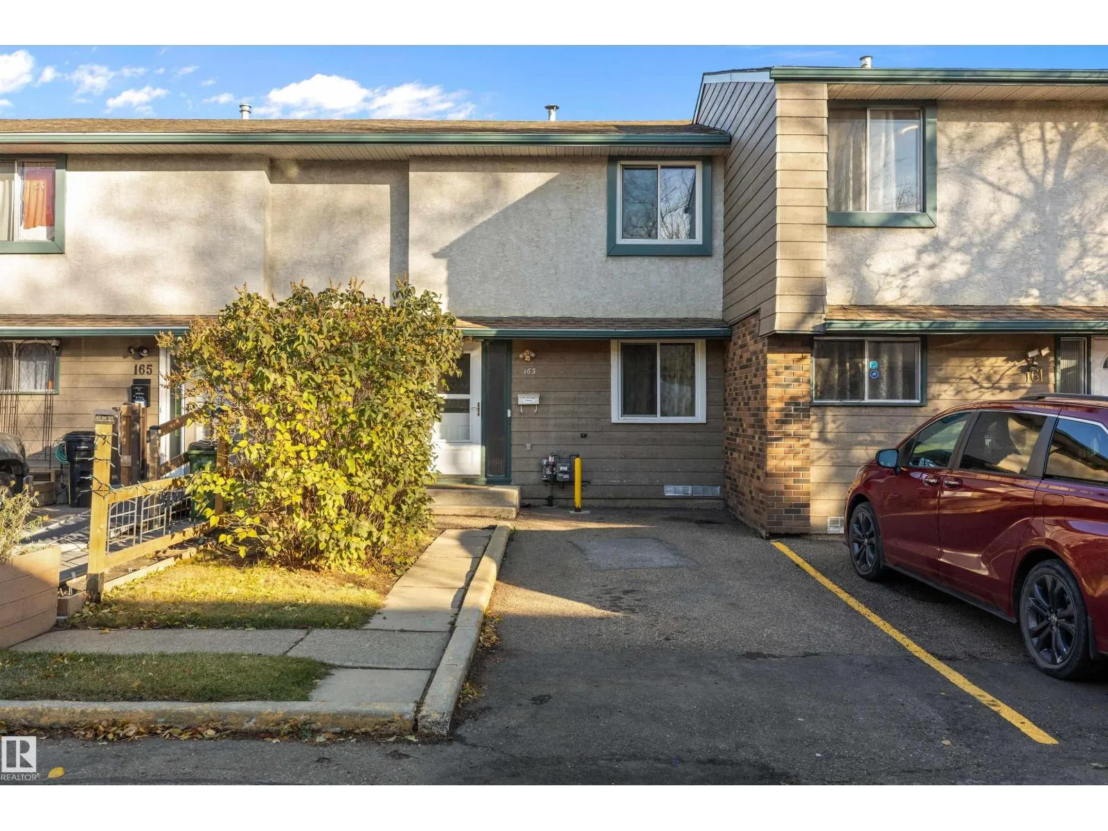 Row / Townhouse for rent: 163 Abbottsfield Rd Nw Nw, Edmonton, Alberta T5W 4S9