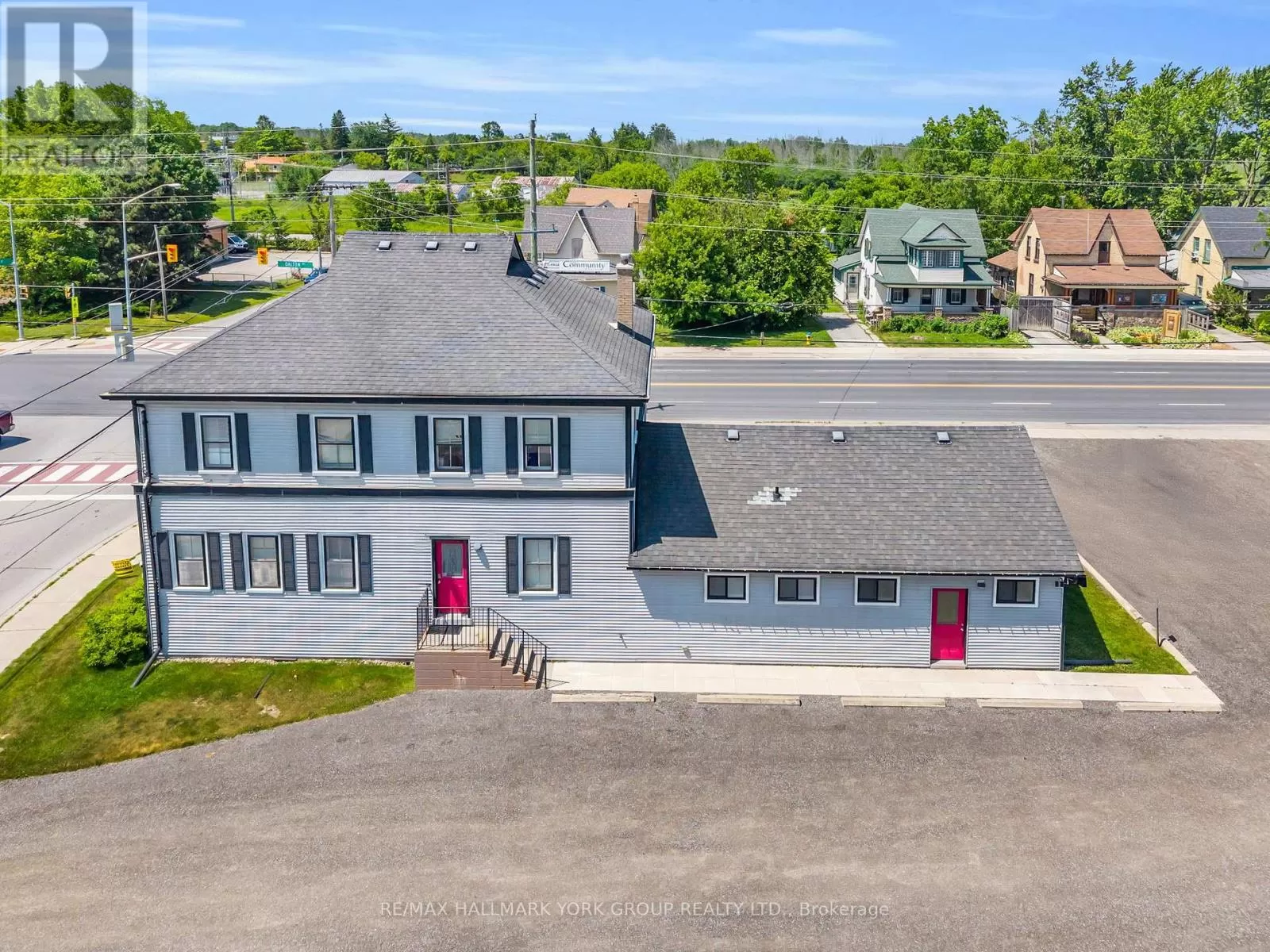 163 High Street, Georgina, Ontario L0E 1R0