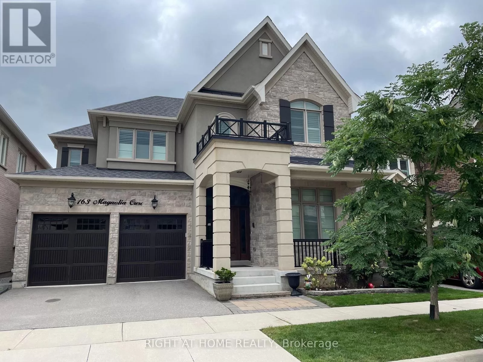 House for rent: 163 Magnolia Crescent, Oakville, Ontario L6M 0Z8