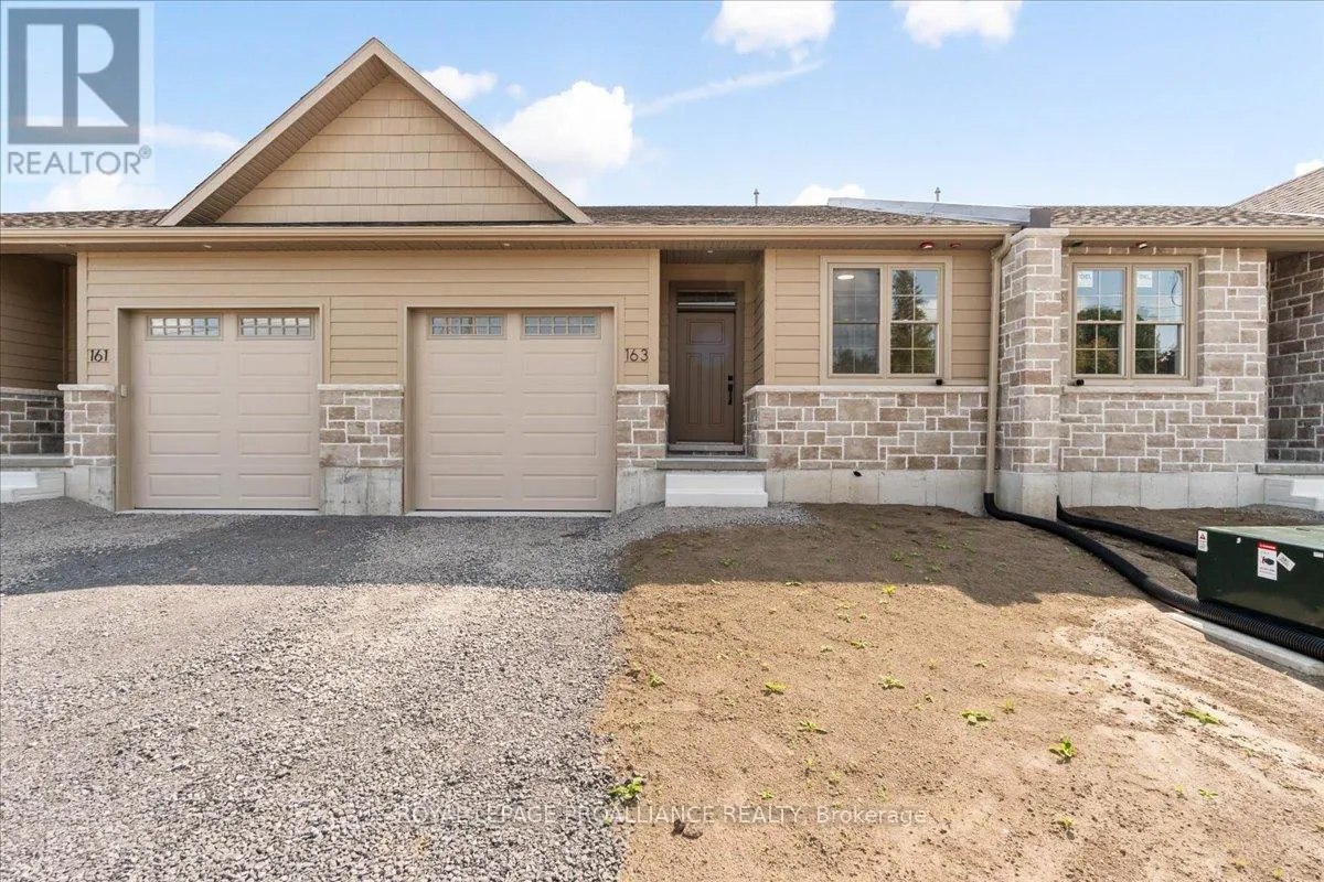 Row / Townhouse for rent: 163 Pomeroy Avenue, Tweed), Ontario K0K 3J0