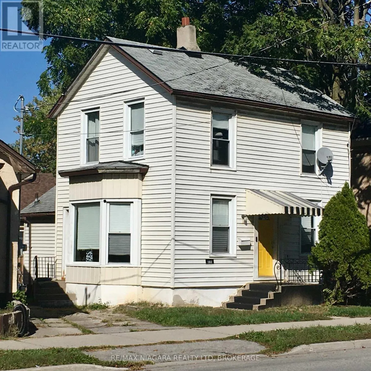 Duplex for rent: 163 Welland Avenue, St. Catharines, Ontario L2R 2N9