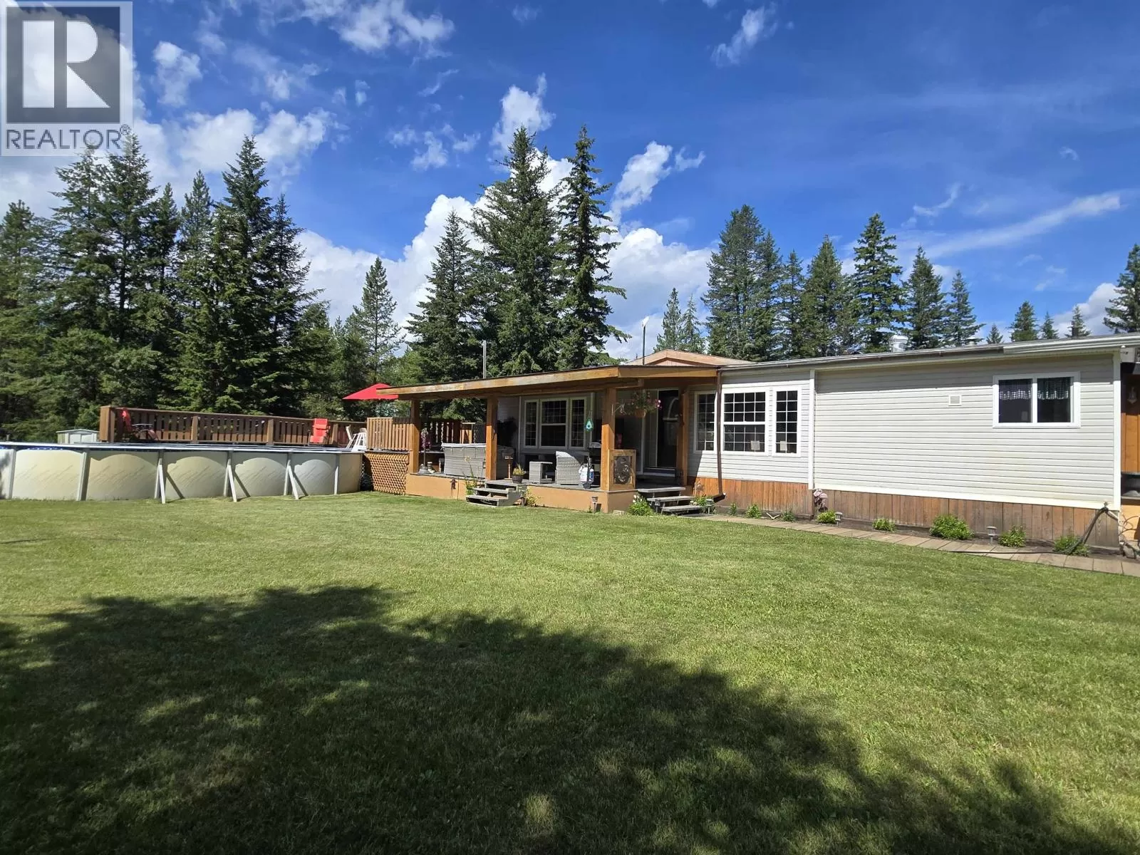 Manufactured Home/Mobile for rent: 16305 N 5 Highway, Valemount, British Columbia V0E 2Z0