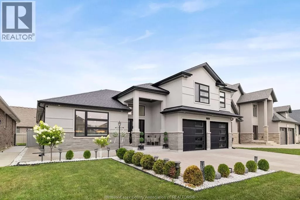 1631 Clearwater Avenue, Windsor, Ontario N8P 0E9