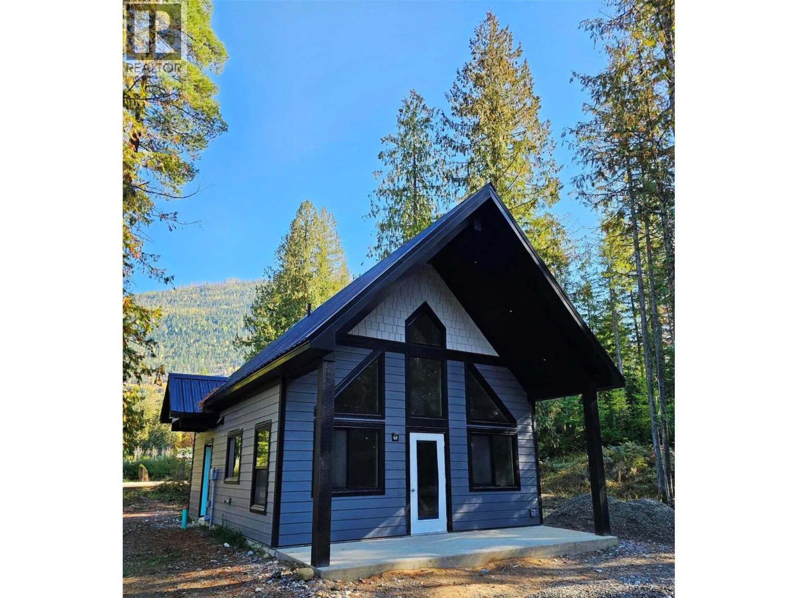 House for rent: 16321 Woolgar Road Unit# 2 Lot# Bb2, Crawford Bay, British Columbia V0B 1E0