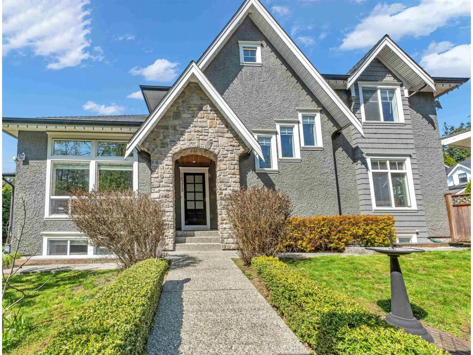 House for rent: 16329 8 Avenue, Surrey, British Columbia V4A 1A3