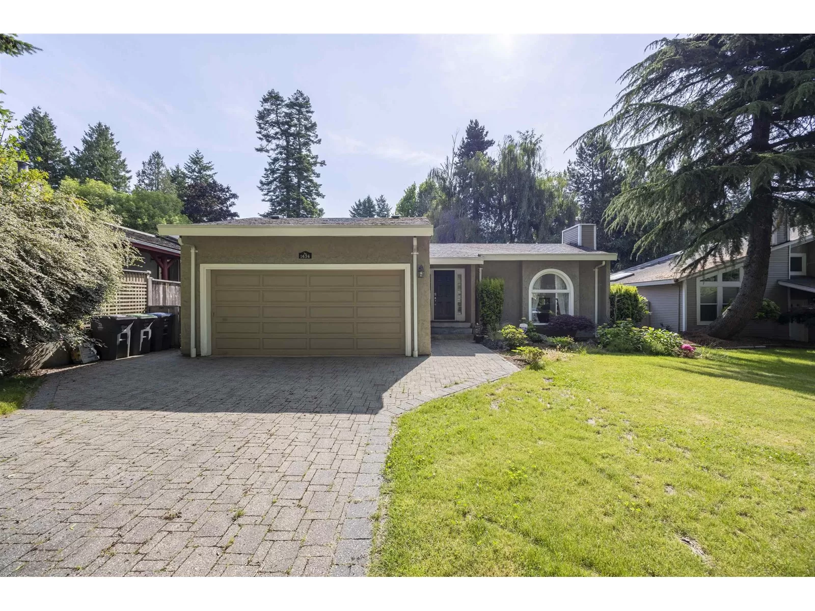 House for rent: 1636 142 Street, Surrey, British Columbia V4A 6K5