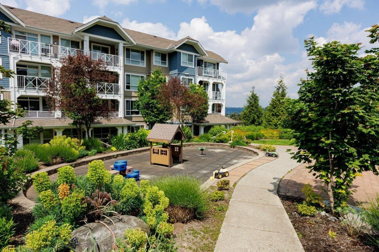 Apartment for rent: 16380 64 Avenue, Surrey, British Columbia V3S 6X6