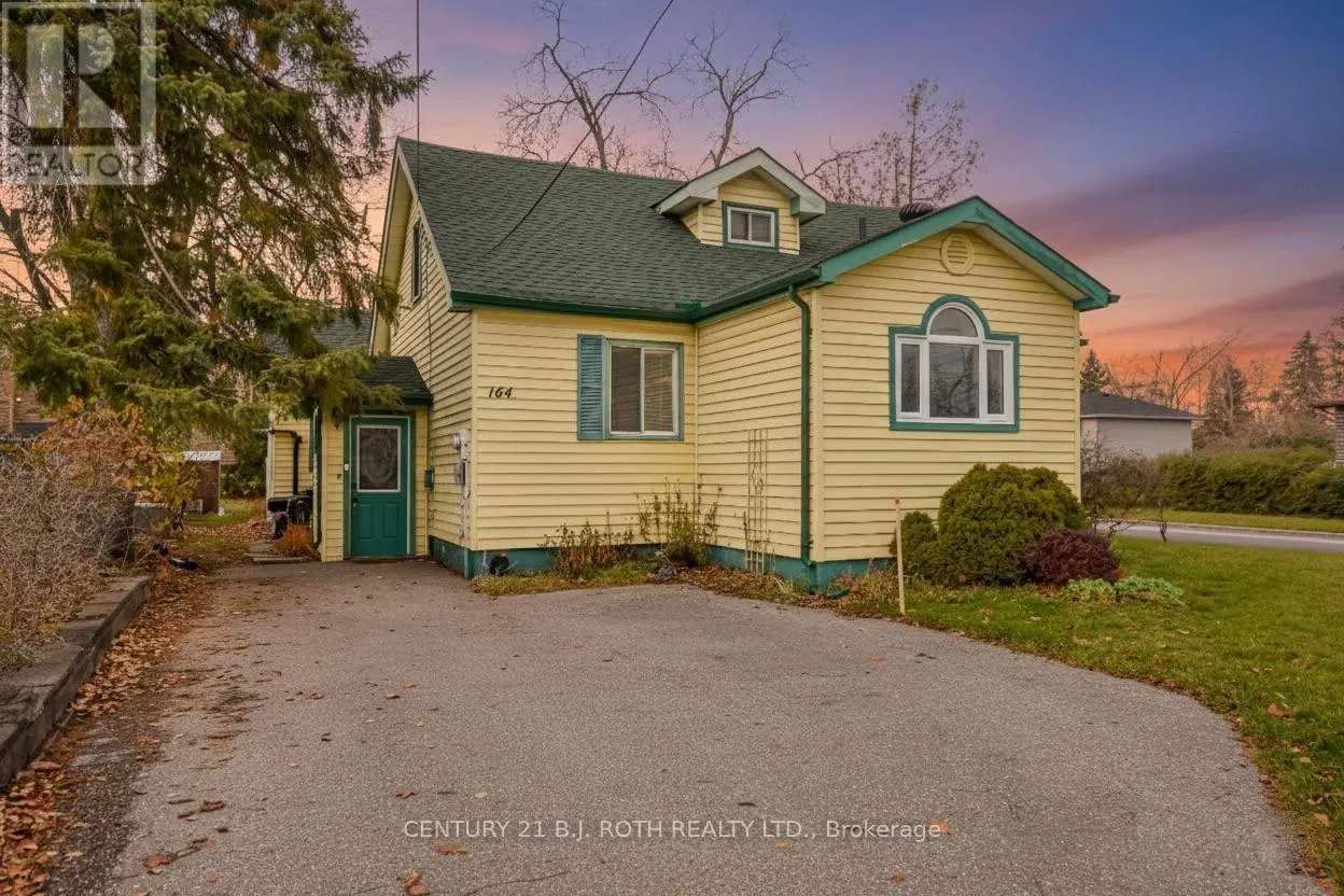 House for rent: 164 Cook Street, Barrie, Ontario L4M 4G9