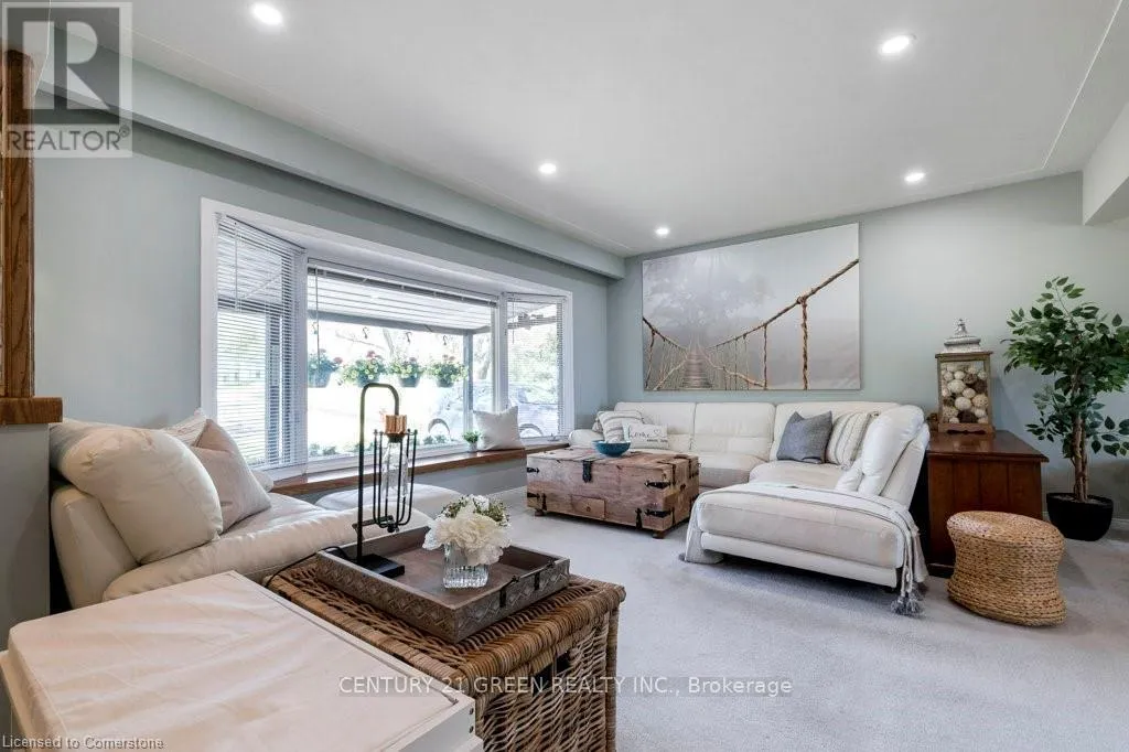 House for rent: 164 Dundas Street E, Hamilton, Ontario L9H 7K7