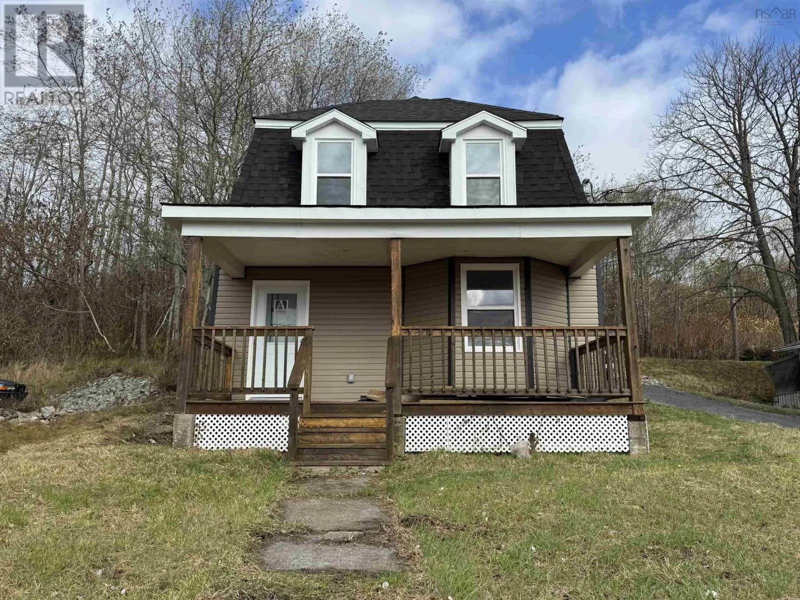 House for rent: 164 Granville Street, Port Hawkesbury, Nova Scotia B9A 2G1