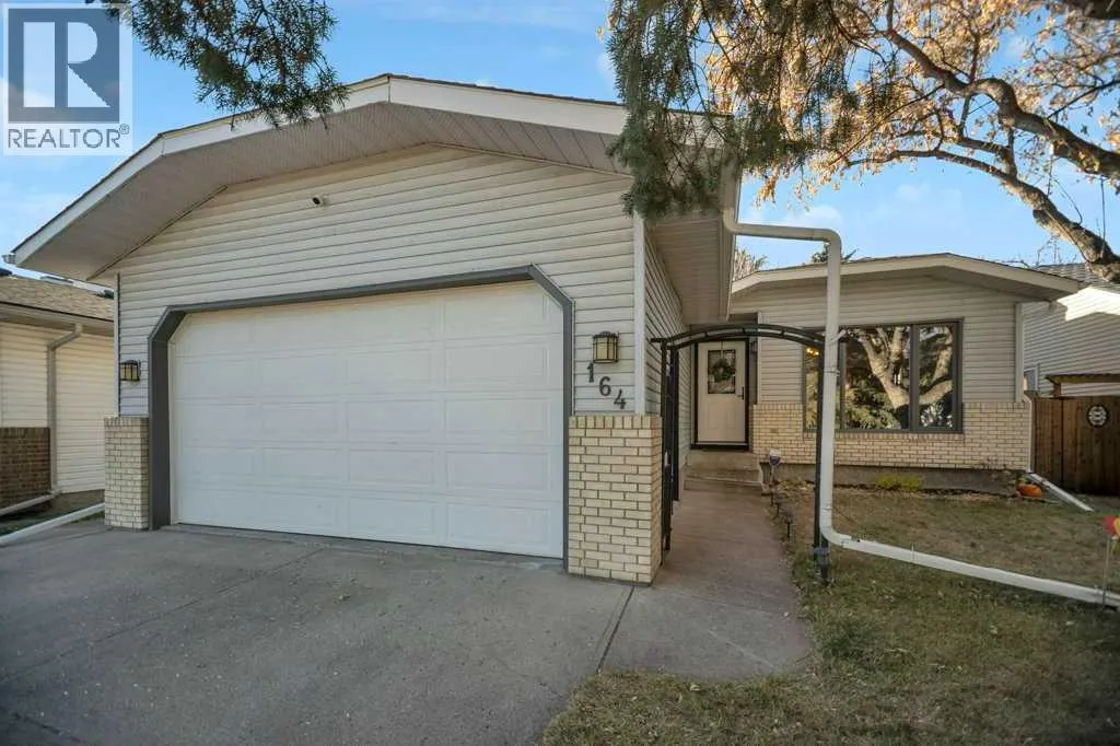 House for rent: 164 Mckerrell Crescent Se, Calgary, Alberta T2Z 1M9