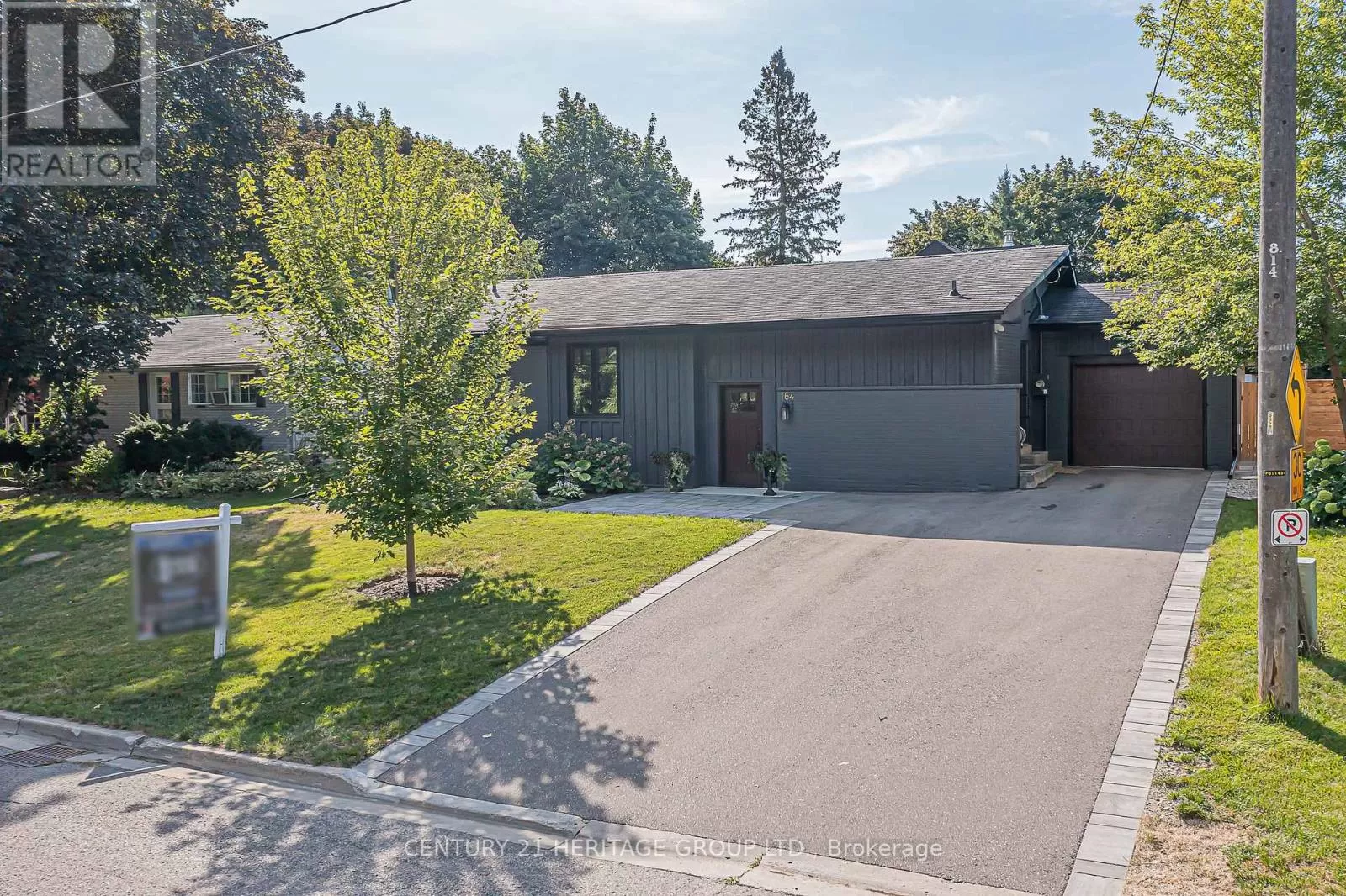 House for rent: 164 Park Avenue, Newmarket, Ontario L3Y 1V1